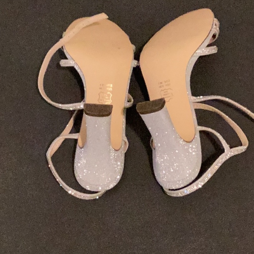 Nina New York Size‎ 8.5M Strappy Dress Sandals - Picture 5 of 6